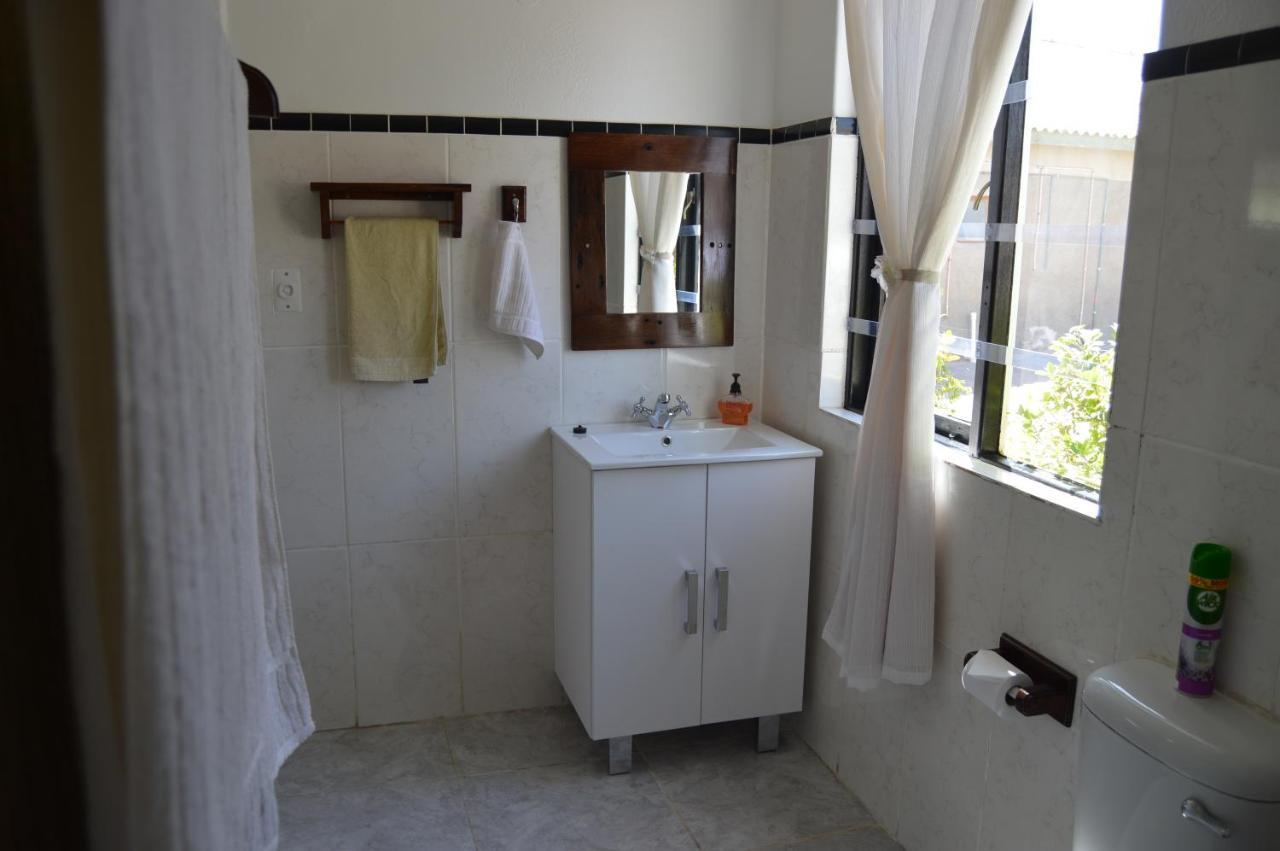 Villelodge Accommodation Lüderitz Exteriör bild