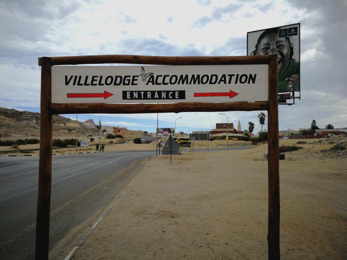 Villelodge Accommodation Lüderitz Exteriör bild