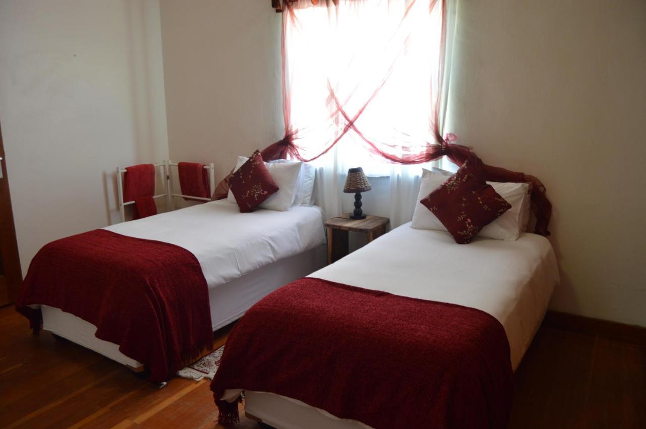 Villelodge Accommodation Lüderitz Exteriör bild