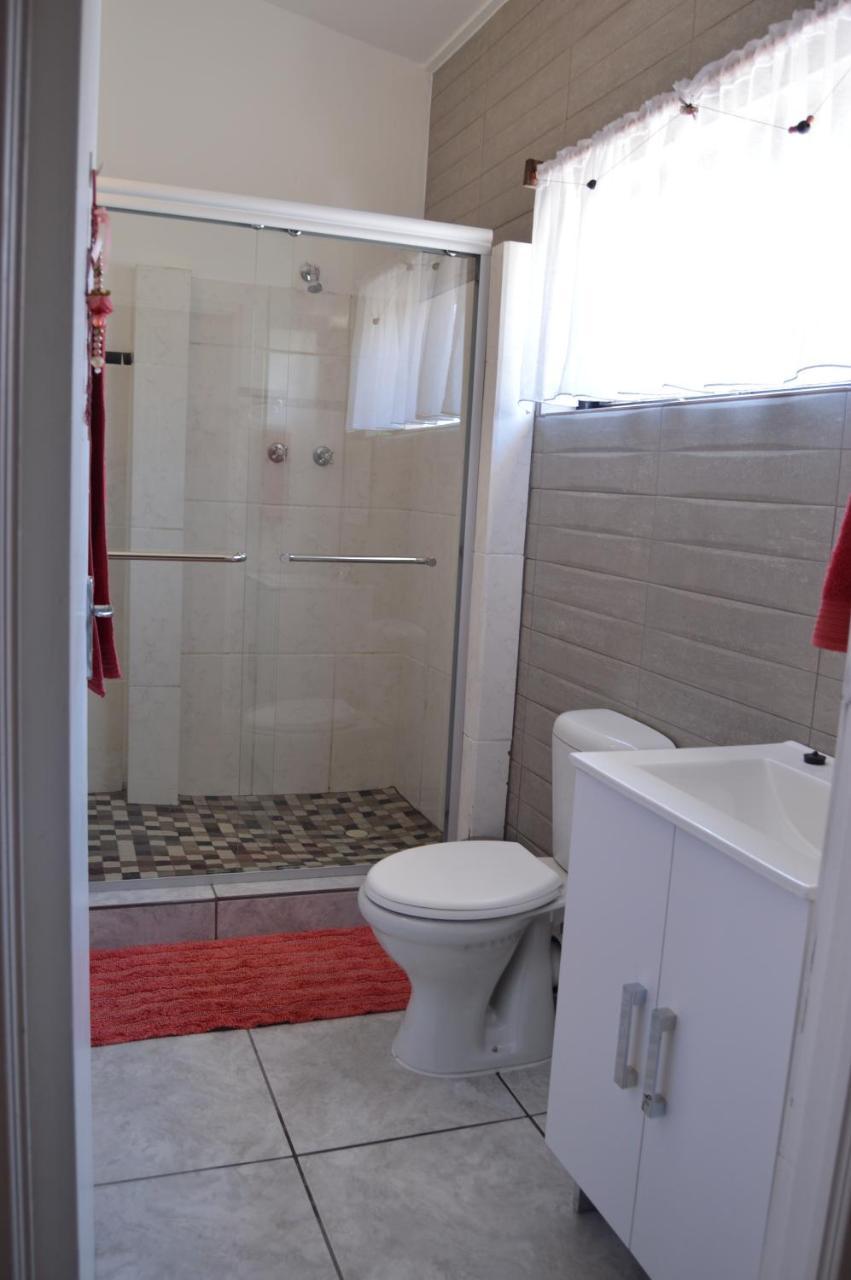 Villelodge Accommodation Lüderitz Exteriör bild